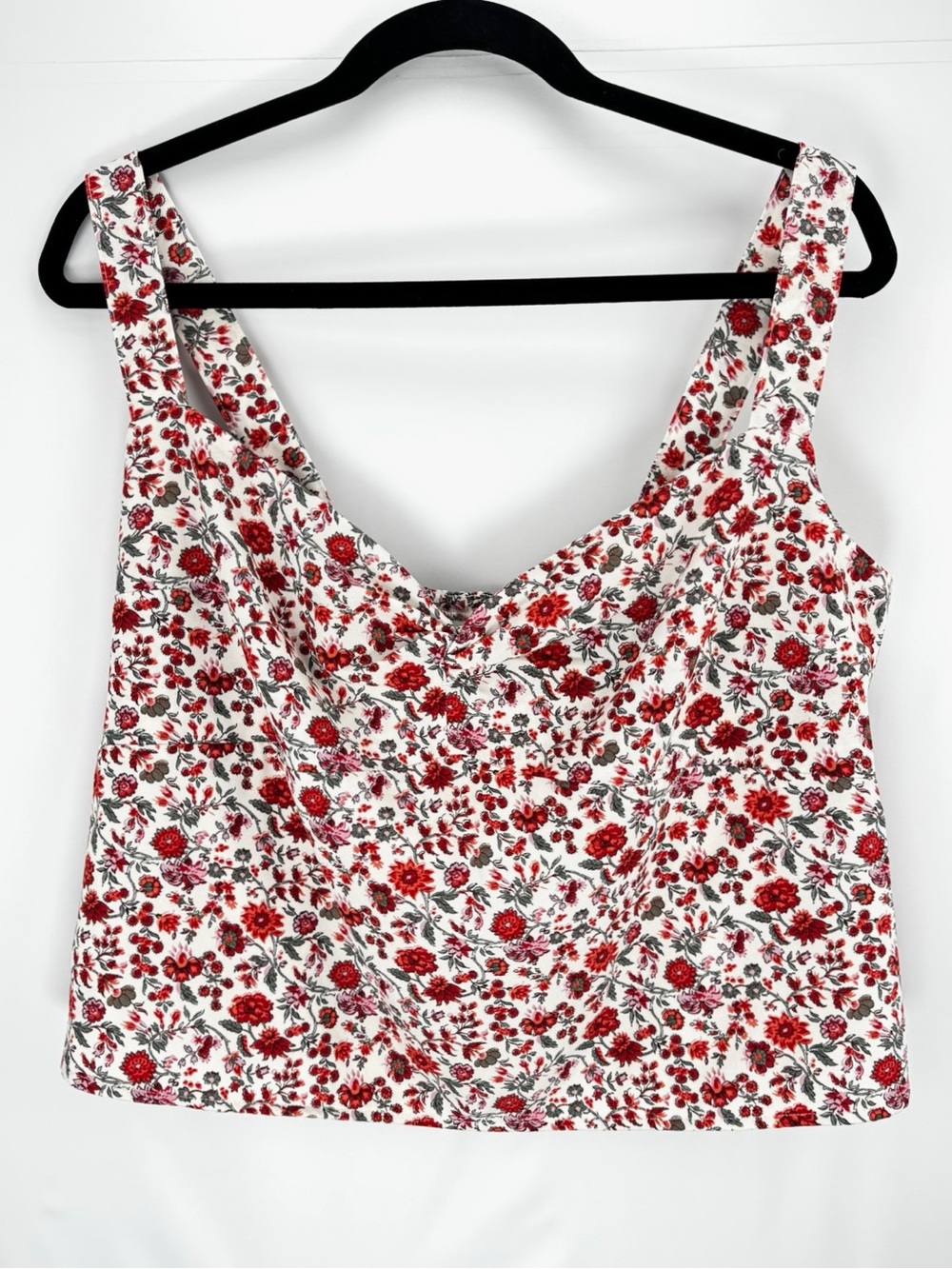 Abercrombie & Fitch White Ruched Crop Camisole with Red Floral Print